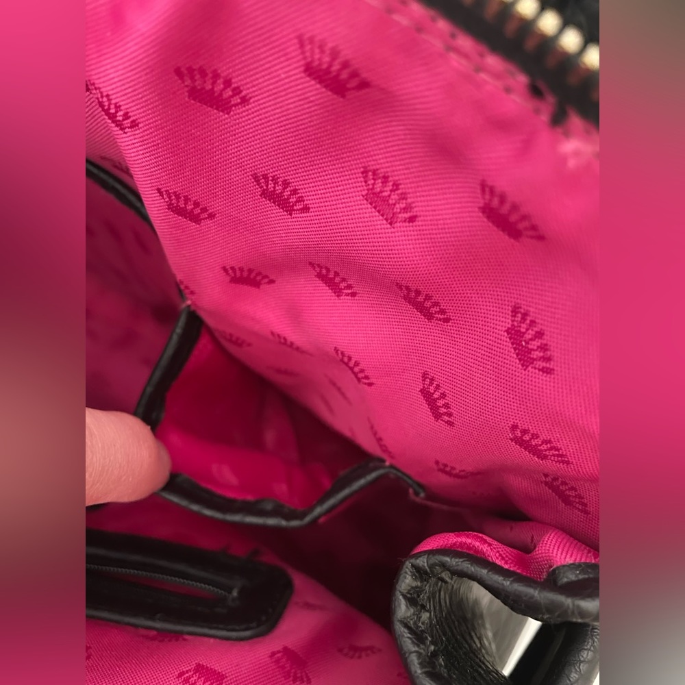 **Sold** Y2K Juicy Couture Black Leather Purse with Hot Pink Lining - Picture 11 of 15